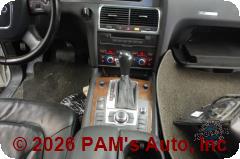 Vehicle photo 12