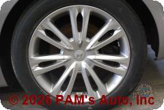 Vehicle photo 7