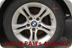 Vehicle photo 7