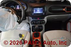 Vehicle photo 12