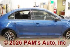 Vehicle photo 3