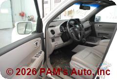 Vehicle photo 8