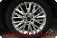 Vehicle photo 7