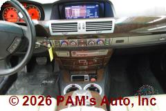 Vehicle photo 12