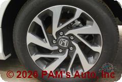 Vehicle photo 7
