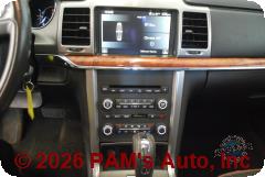 Vehicle photo 11