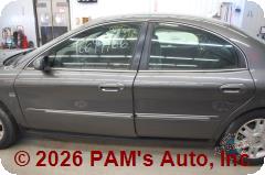 Vehicle photo 6
