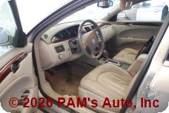 Vehicle photo 8