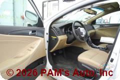 Vehicle photo 8