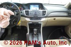 Vehicle photo 12