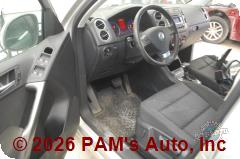 Vehicle photo 8