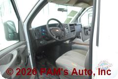 Vehicle photo 8