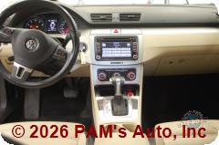 Vehicle photo 12