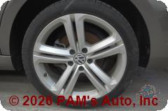 Vehicle photo 7