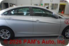 Vehicle photo 3