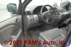 Vehicle photo 8