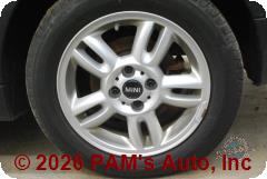 Vehicle photo 7