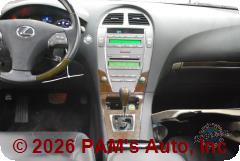 Vehicle photo 12