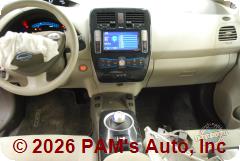 Vehicle photo 13
