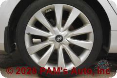 Vehicle photo 7