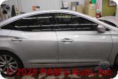 Vehicle photo 3