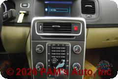 Vehicle photo 11