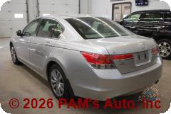 Vehicle photo 5