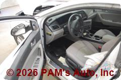 Vehicle photo 8