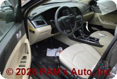 Vehicle photo 8