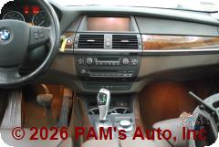 Vehicle photo 12
