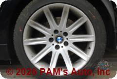 Vehicle photo 7
