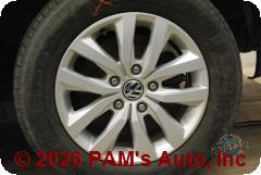 Vehicle photo 7