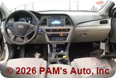 Vehicle photo 12