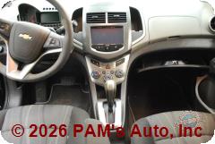 Vehicle photo 12