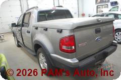 Vehicle photo 5
