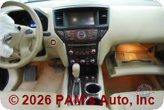 Vehicle photo 12