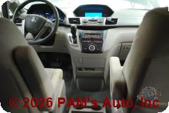 Vehicle photo 12