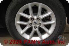 Vehicle photo 7