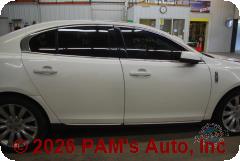 Vehicle photo 3