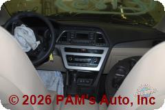 Vehicle photo 12