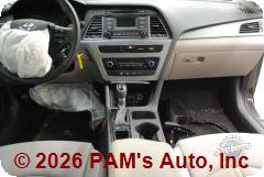 Vehicle photo 12