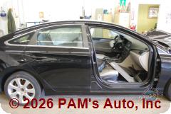 Vehicle photo 3