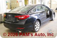 Vehicle photo 4