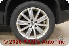 Vehicle photo 7
