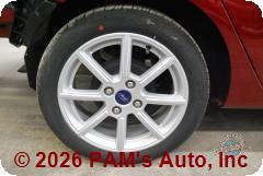 Vehicle photo 7