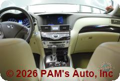 Vehicle photo 12