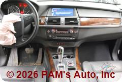 Vehicle photo 12