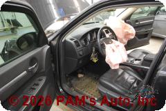 Vehicle photo 8