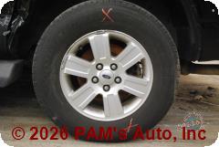 Vehicle photo 7