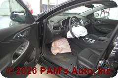 Vehicle photo 8